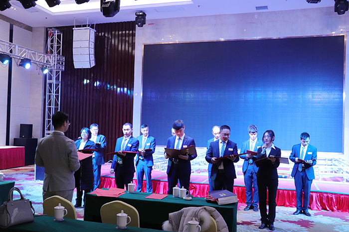 感恩答谢会公司员工参与活动4.jpg
